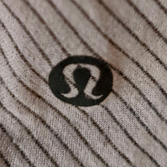 Lululemon athletica, pink and grey stripe, size 4 - Picture 3 of 6